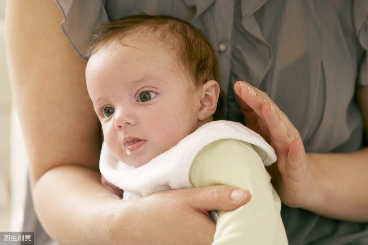 美财长贝森特：美联储下个月应考虑降息50基点