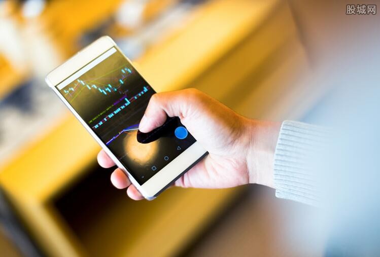 丰田汽车(TM.US)下调财年盈利预期，预计损失1.4万亿日元